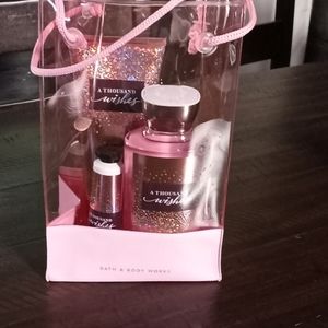 Bath & Body Works Gift Set-NEW